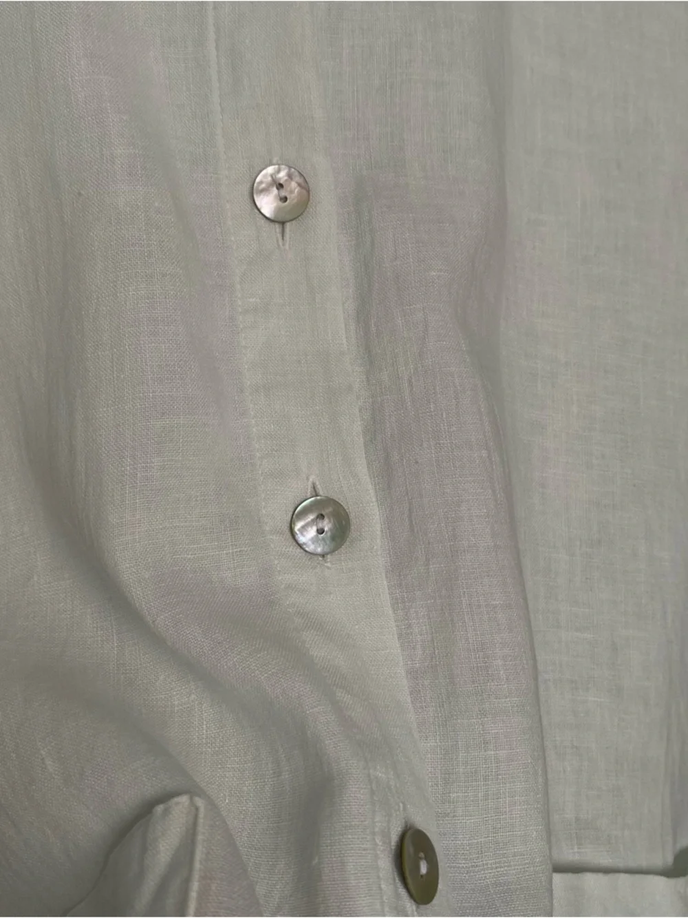 Soft Linen Set with Shell Buttons - Picture 3 of 16